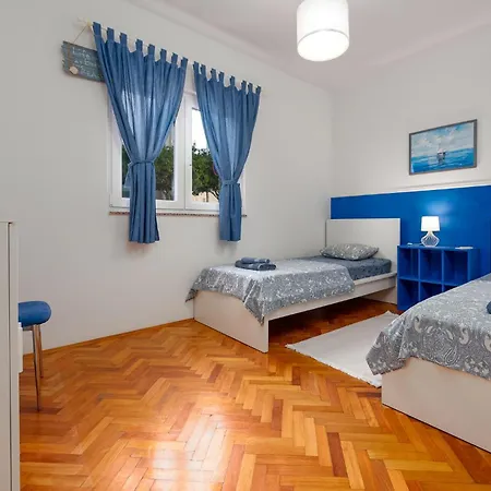 Apartman Beautiful In With House Sea View Preko