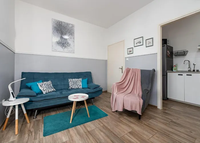 Апартаменты Beautiful In With House Sea View