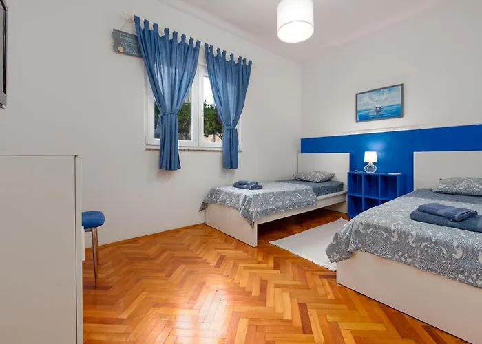 Апартаменты Beautiful In With House Sea View Преко
