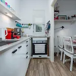Beautiful In With House Sea View *