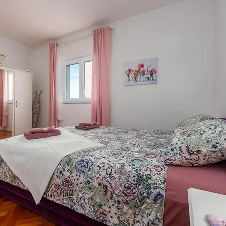 Beautiful In With House Sea View Preko